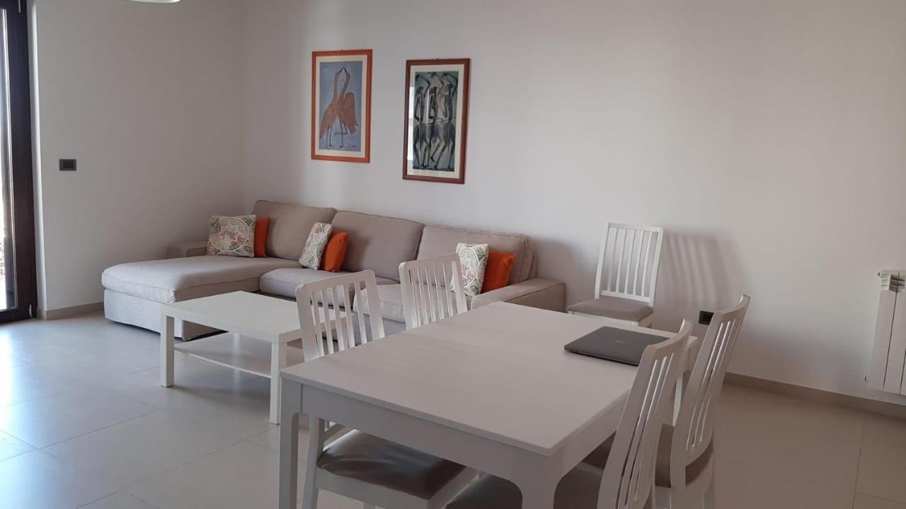 La Casa Dei Due Mari - Large Apartment With Parking تارانتو المظهر الخارجي الصورة