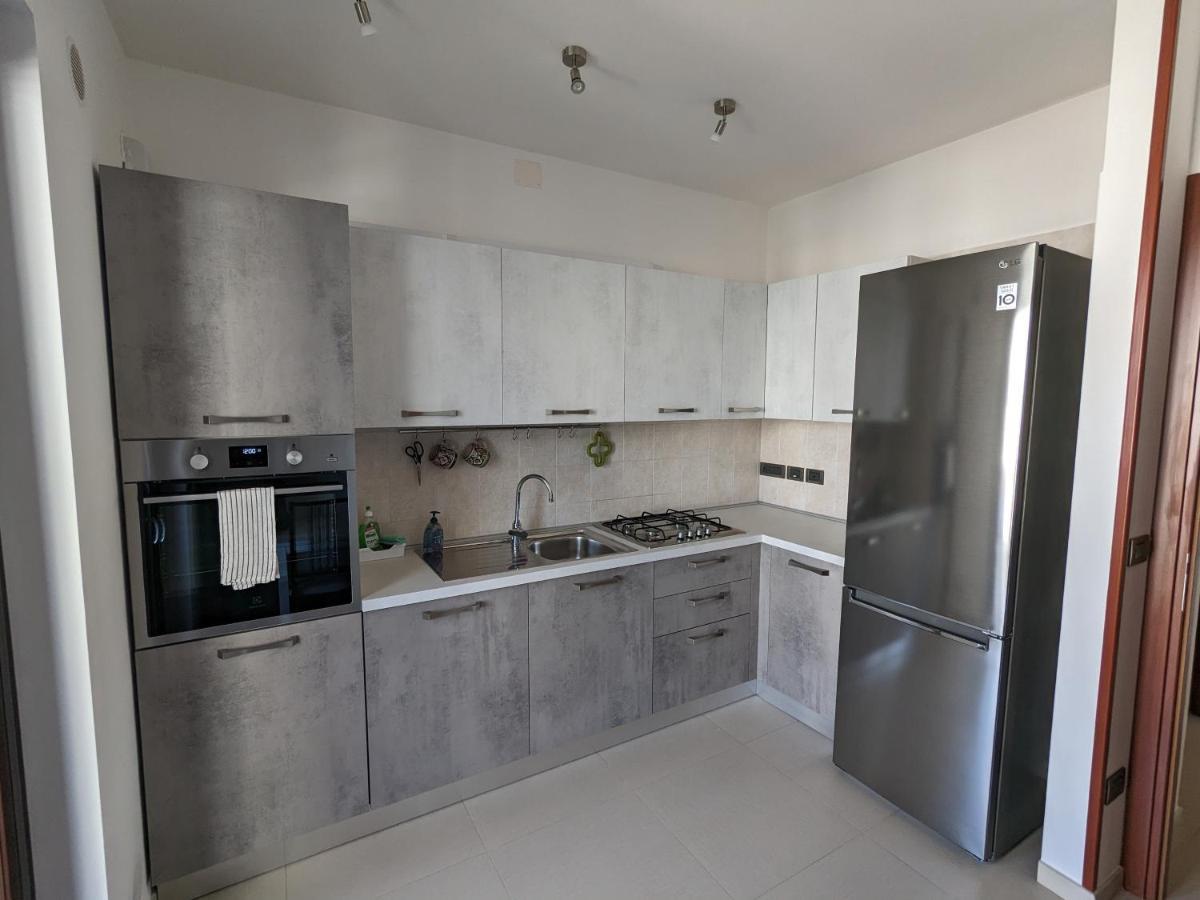La Casa Dei Due Mari - Large Apartment With Parking تارانتو المظهر الخارجي الصورة