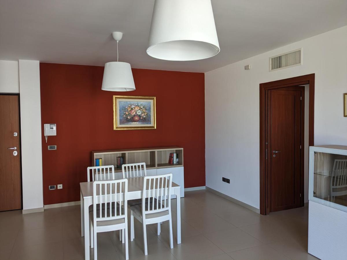 La Casa Dei Due Mari - Large Apartment With Parking تارانتو المظهر الخارجي الصورة